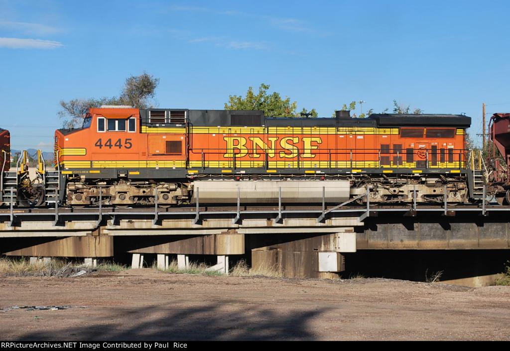BNSF 4445